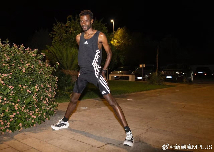 aoa体育娱乐-关于南非自行车选手领跑，实力获赞的信息