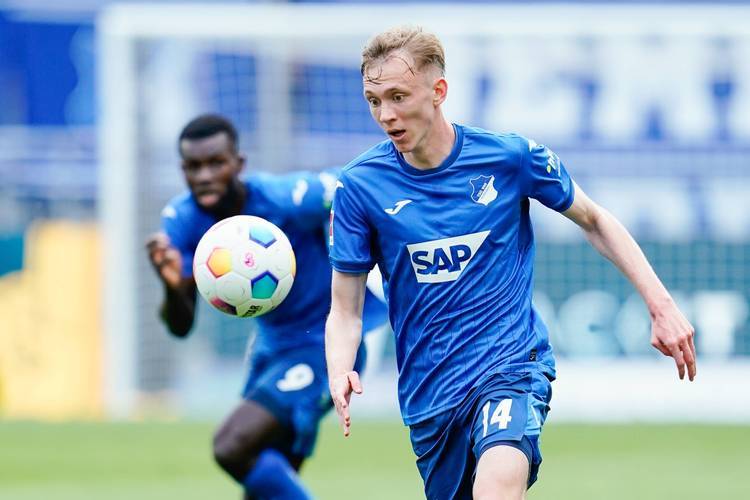 霍芬海姆主场喜迎胜利，排名逐渐上升