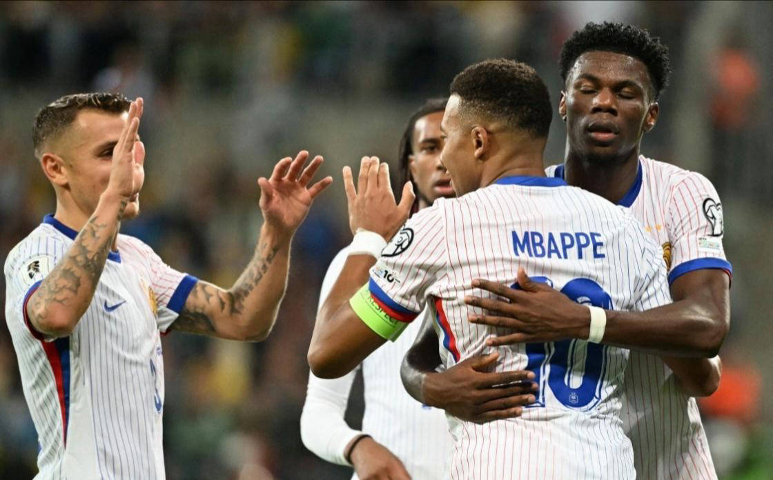 包含队员表现出众，助球队领先取胜的词条