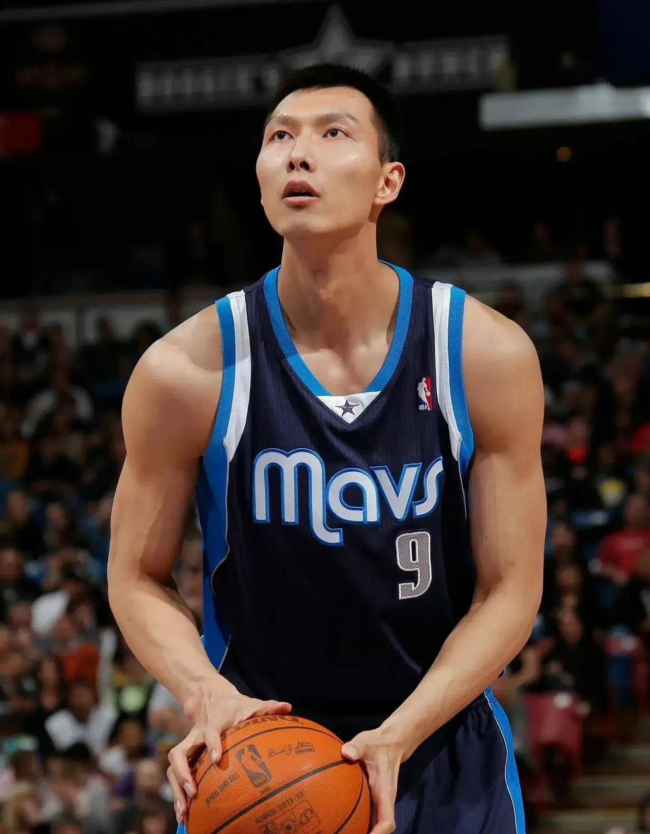 易建联登上新时代封面,谈及自己的篮球梦想和人生追求的简单介绍 易建联登上新时代封面,谈及自己的篮球梦想和人生追求的简单介绍