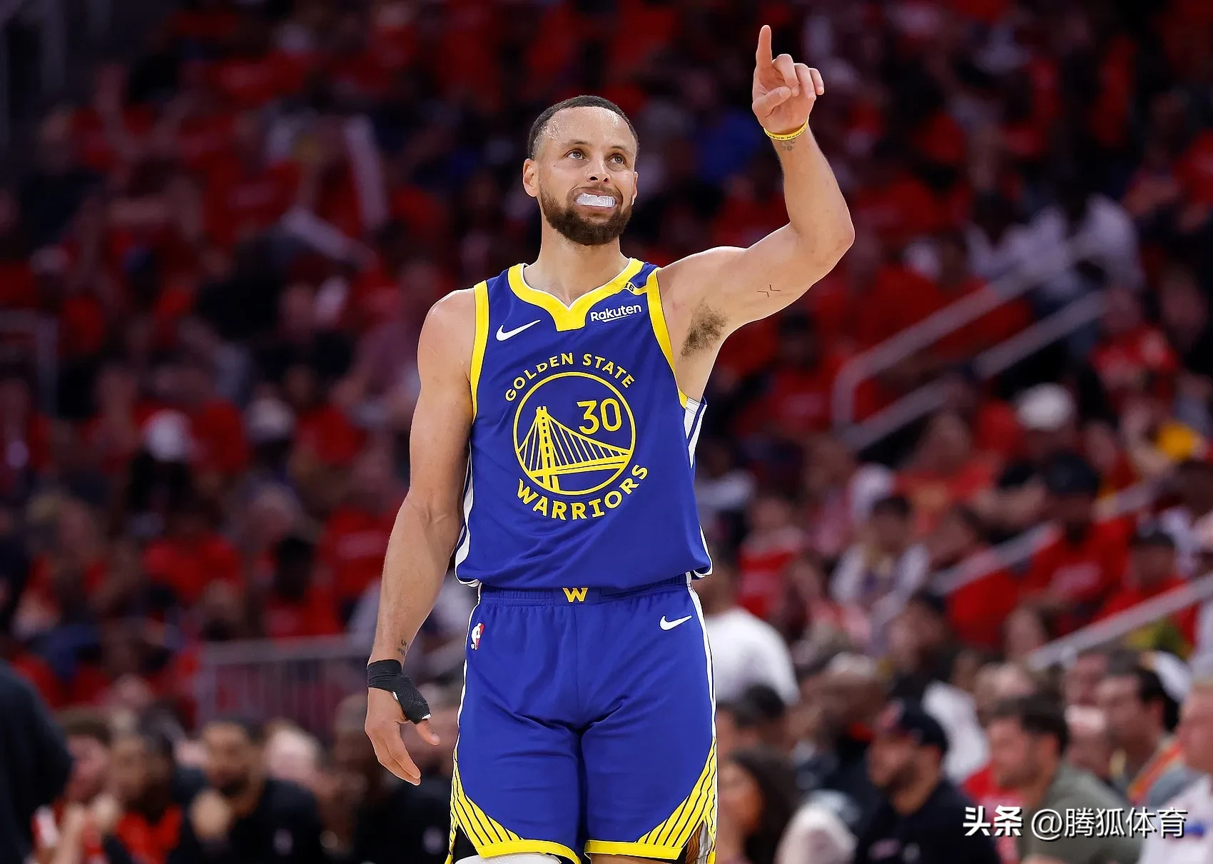 aoa体育直播-勇士大胜掘金，取得胜利