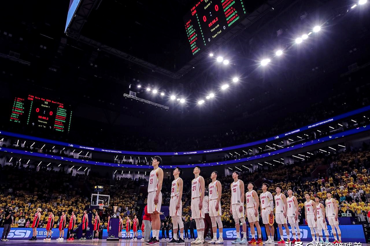 aoa体育视频-紧张比赛中球队最后一刻逆转胜出